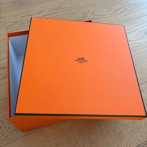 Hermès Orange Medium Square Gift Box